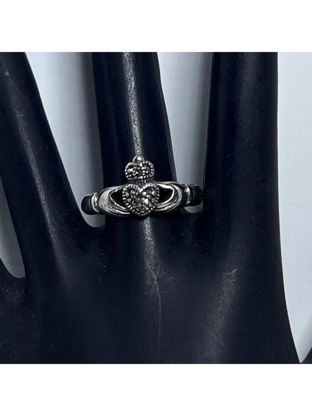 Solvar Sterling Silver And Marcasite Claddagh Ring Size 7.5 (R472)